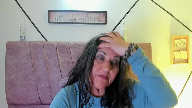 Snapshot of Victoriaa_Anderson chatting on January 2026 01:59:02 PM Victoriaa Anderson online show from January 2026 01:59:02 PM