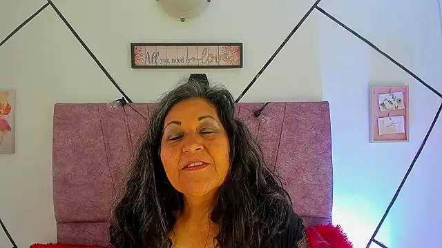 Snapshot of Victoriaa_Anderson chatting on February 2026 05:44:02 PM Victoriaa Anderson online show from February 2026 05:44:02 PM