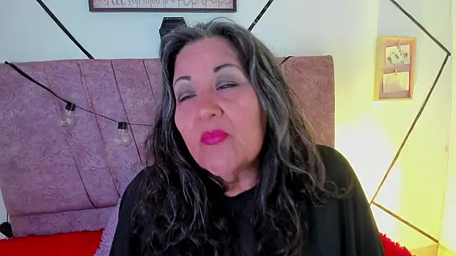 Snapshot of Victoriaa_Anderson chatting on February 2026 09:54:01 PM Victoriaa Anderson online show from February 2026 09:54:01 PM