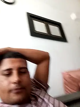 Snapshot of tutancamin chatting on November 2025 04:07:02 PM tutancamin online show from November 2025 04:07:02 PM