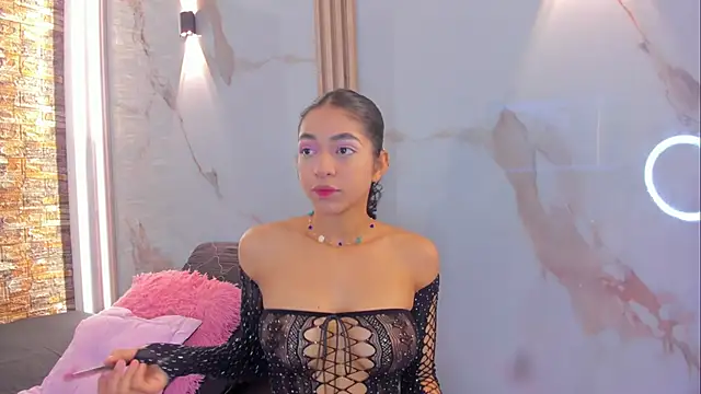 Aron and molly online show from November 2025 12:04:01 PM