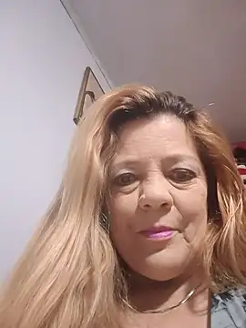 karlaanqui1 online show from December 2025 09:04:01 AM