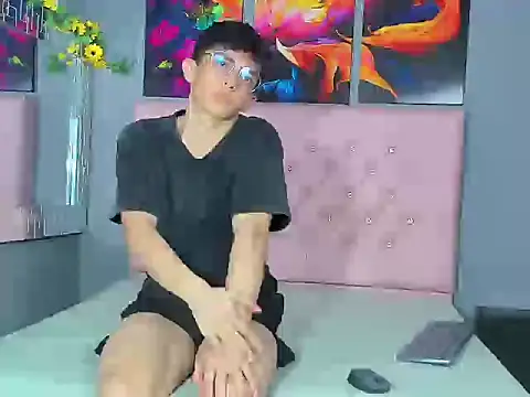 ElanGiraldo online show from February 2026 10:50:01 PM