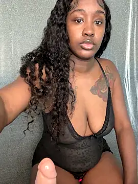 ToyaThick online show from November 2025 05:23:02 PM