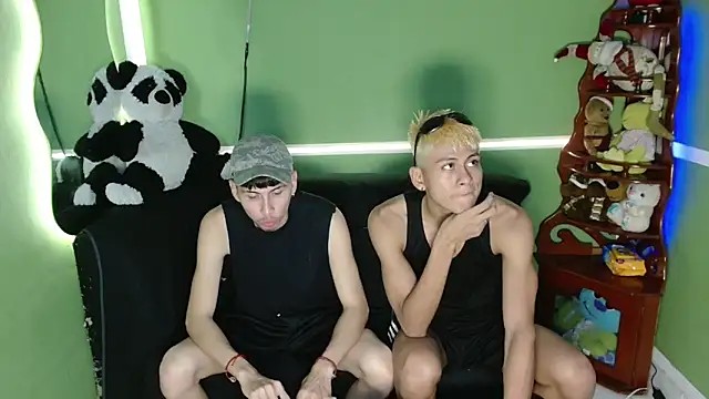 Kurt williams1 online show from December 2025 01:02:02 AM