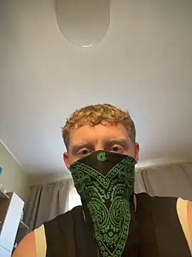 Snapshot of T3pes chatting on November 2025 07:25:01 AM T3pes online show from November 2025 07:25:01 AM