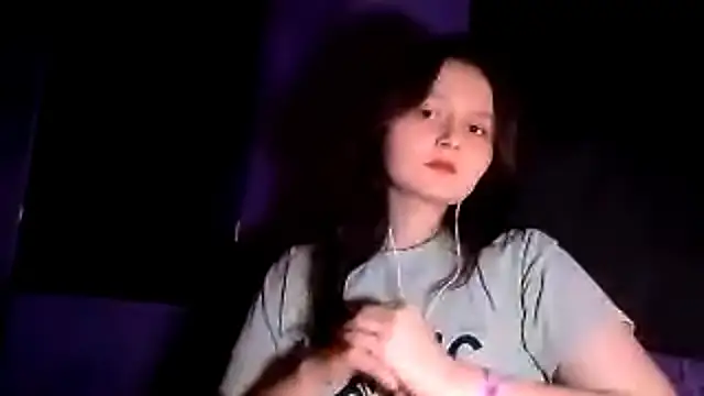 Snapshot of ClassicDroop chatting on November 2025 02:06:01 PM ClassicDroop online show from November 2025 02:06:01 PM