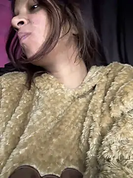 Snapshot of Your___Moonlight chatting on January 2026 08:12:01 PM Your Moonlight online show from January 2026 08:12:01 PM