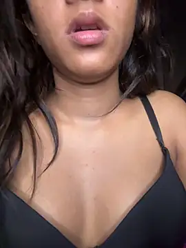 Snapshot of Your___Moonlight chatting on February 2026 09:53:01 PM Your Moonlight online show from February 2026 09:53:01 PM