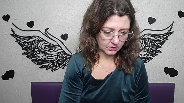 RoseHille online show from November 2025 03:36:01 PM