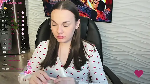 Snapshot of Mila_Milano chatting on November 2025 10:14:02 AM Mila Milano online show from November 2025 10:14:02 AM