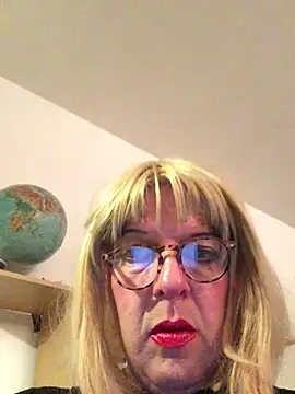 simone xdressing online show from October 2025 11:36:01 PM