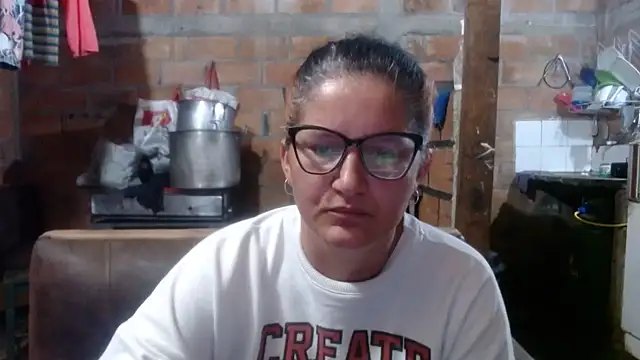 Snapshot of Sra_Angelina chatting on May 2026 03:34:01 AM Sra Angelina online show from May 2026 03:34:01 AM