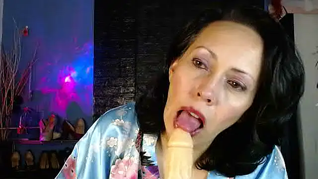 Snapshot of Jhanne_Cherry_ chatting on May 2026 05:35:02 AM Jhanne Cherry online show from May 2026 05:35:02 AM