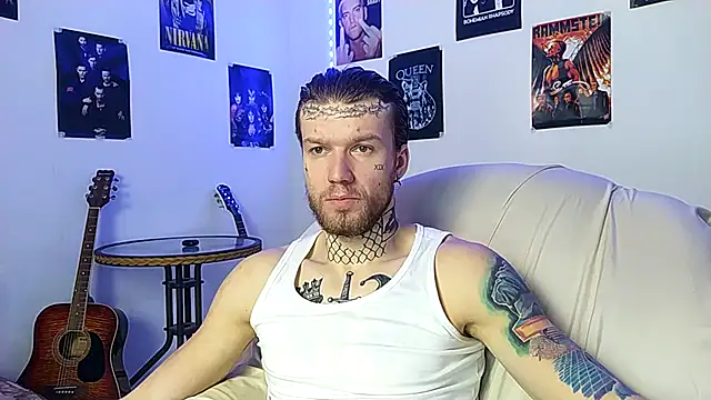 Huntall77 online show from December 2025 08:32:02 AM