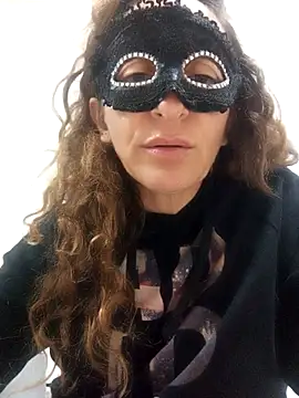 Snapshot of Giorgia13 chatting on November 2025 09:24:02 PM Giorgia13 online show from November 2025 09:24:02 PM