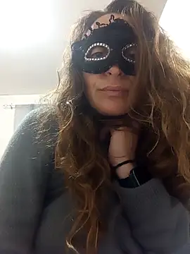 Snapshot of Giorgia13 chatting on November 2025 08:34:02 PM Giorgia13 online show from November 2025 08:34:02 PM