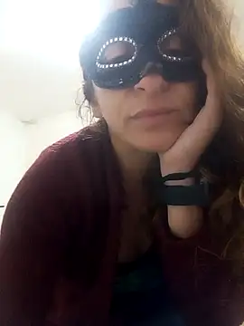 Snapshot of Giorgia13 chatting on December 2025 05:21:02 PM Giorgia13 online show from December 2025 05:21:02 PM