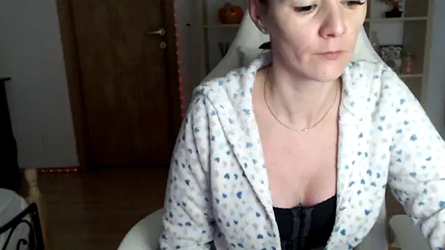 MissyDior8 online show from January 2026 06:39:02 AM