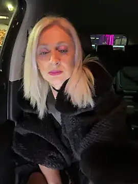 HOTLadyluna online show from February 2026 09:37:02 PM