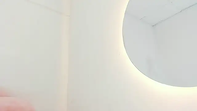 Snapshot of alice_blakers chatting on November 2025 08:08:02 PM alice blakers online show from November 2025 08:08:02 PM