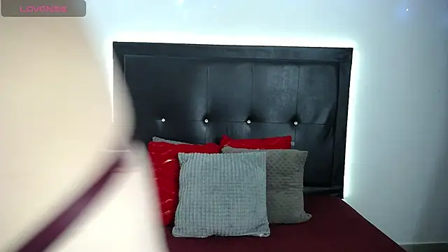 perla stone 20 online show from January 2026 06:44:02 PM