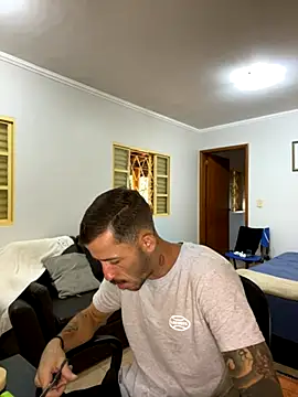 Lucasjandre online show from December 2025 09:29:01 AM