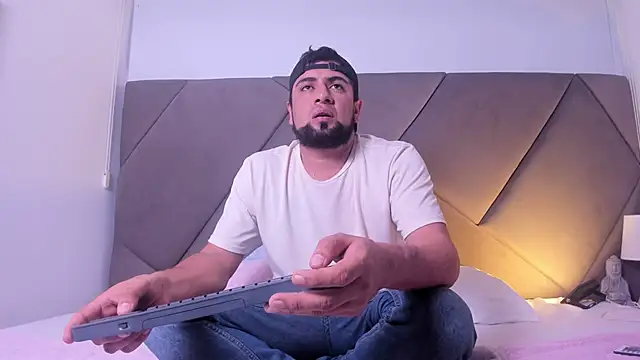 Snapshot of lukas_ad chatting on November 2025 08:30:01 PM lukas ad online show from November 2025 08:30:01 PM