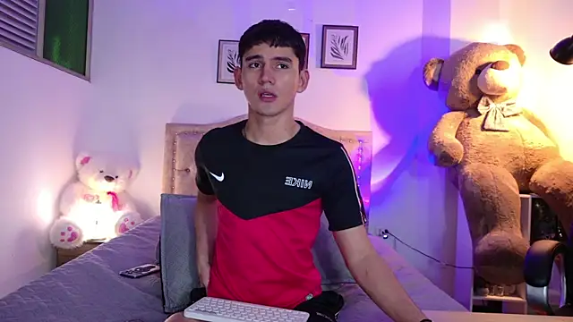 estebanperez 26 online show from May 2026 11:40:02 AM