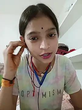 Snapshot of Mohnicute chatting on June 2026 08:37:02 PM Mohnicute online show from June 2026 08:37:02 PM