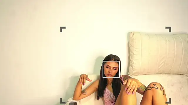 Snapshot of scarlethsaenz_ chatting on November 2025 01:39:02 AM scarlethsaenz online show from November 2025 01:39:02 AM