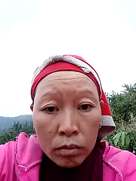 girl-hot2x online show from December 2025 10:22:01 AM