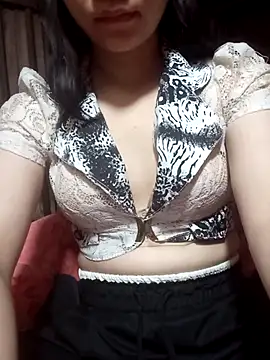 Snapshot of LynkLyy2k chatting on November 2025 01:58:02 AM LynkLyy2k online show from November 2025 01:58:02 AM