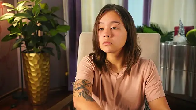 ArleenVizena online show from November 2025 11:27:02 AM