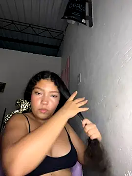 PetiteKattia online show from January 2026 02:14:01 AM