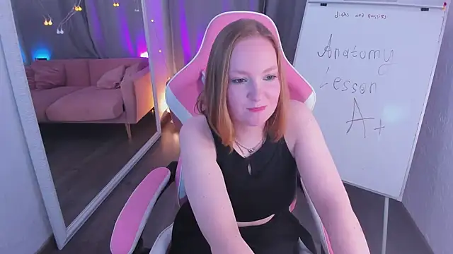 Elizabeth Walson online show from November 2025 11:49:02 AM