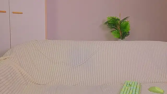 LilyPoetry  online show from January 2026 07:44:02 AM