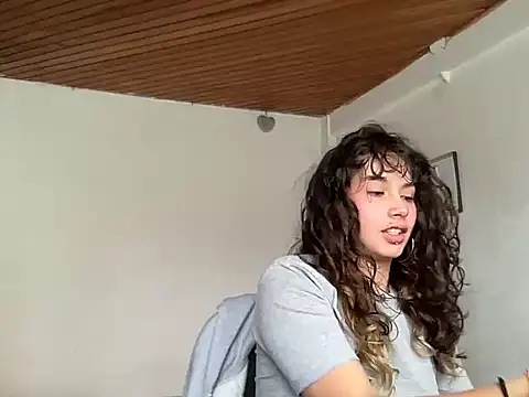 Dreana online show from February 2026 07:23:02 PM