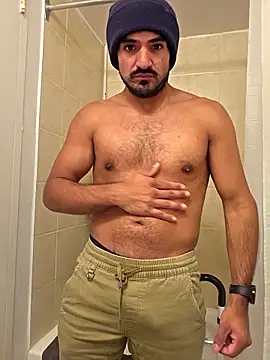 piggylatino online show from November 2025 08:20:01 PM