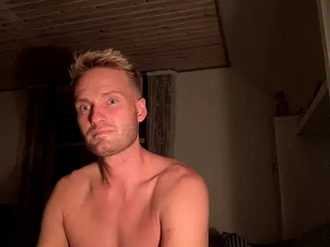 SUB-Blond online show from November 2025 08:41:02 PM