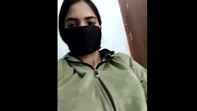 Snapshot of Raniqueen8 chatting on November 2025 08:20:02 PM Raniqueen8 online show from November 2025 08:20:02 PM