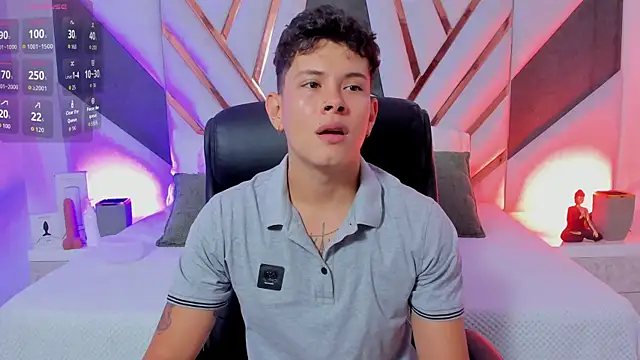 Daniel cute18 online show from November 2025 08:30:01 PM