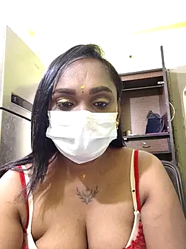 Dharshini98 online show from February 2026 11:09:02 AM