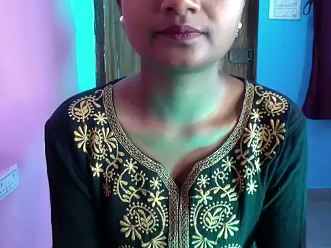 Snapshot of Riyya_00 chatting on November 2025 06:08:02 AM Riyya 00 online show from November 2025 06:08:02 AM