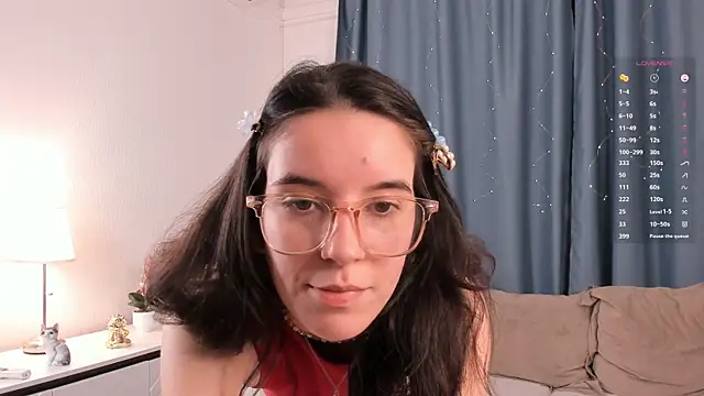 ShelaMailo online show from November 2025 06:08:01 PM