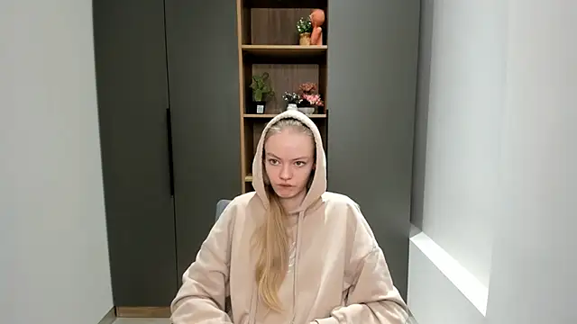 ElaneComiso online show from November 2025 05:38:01 AM