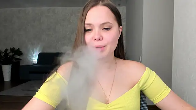 Snapshot of Kira_love_81 chatting on April 2026 05:30:01 PM Kira love 81 online show from April 2026 05:30:01 PM