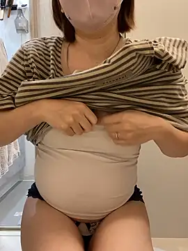 Snapshot of yun_cute chatting on November 2025 01:07:02 PM yun cute online show from November 2025 01:07:02 PM