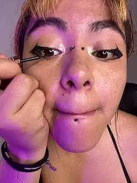 NinaSakura Eup online show from November 2025 11:32:02 AM