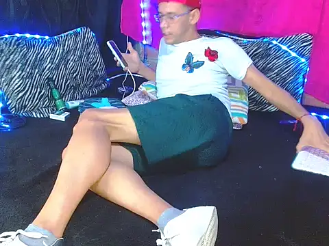 FANTASYBOYS11 online show from December 2025 12:16:01 AM